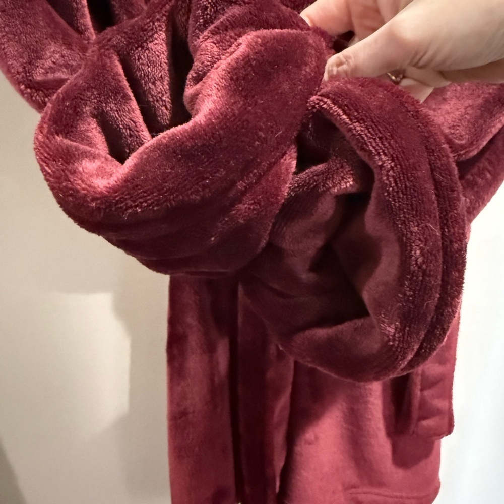 Rosé Plush Maroon Hooded Robe Medium - Picture 3 of 7